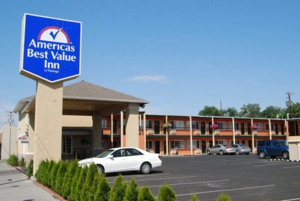 Americas Best Value Inn (2)